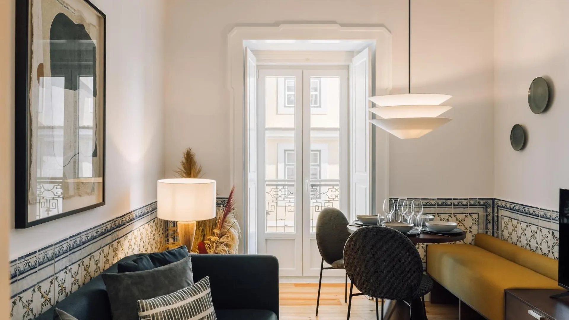 Ando Living - Madalena House Apartment Lisbon